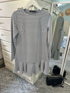 Timeless Houndstooth Knit Sweater Long Sleeve Ruffle Hem Dress✨